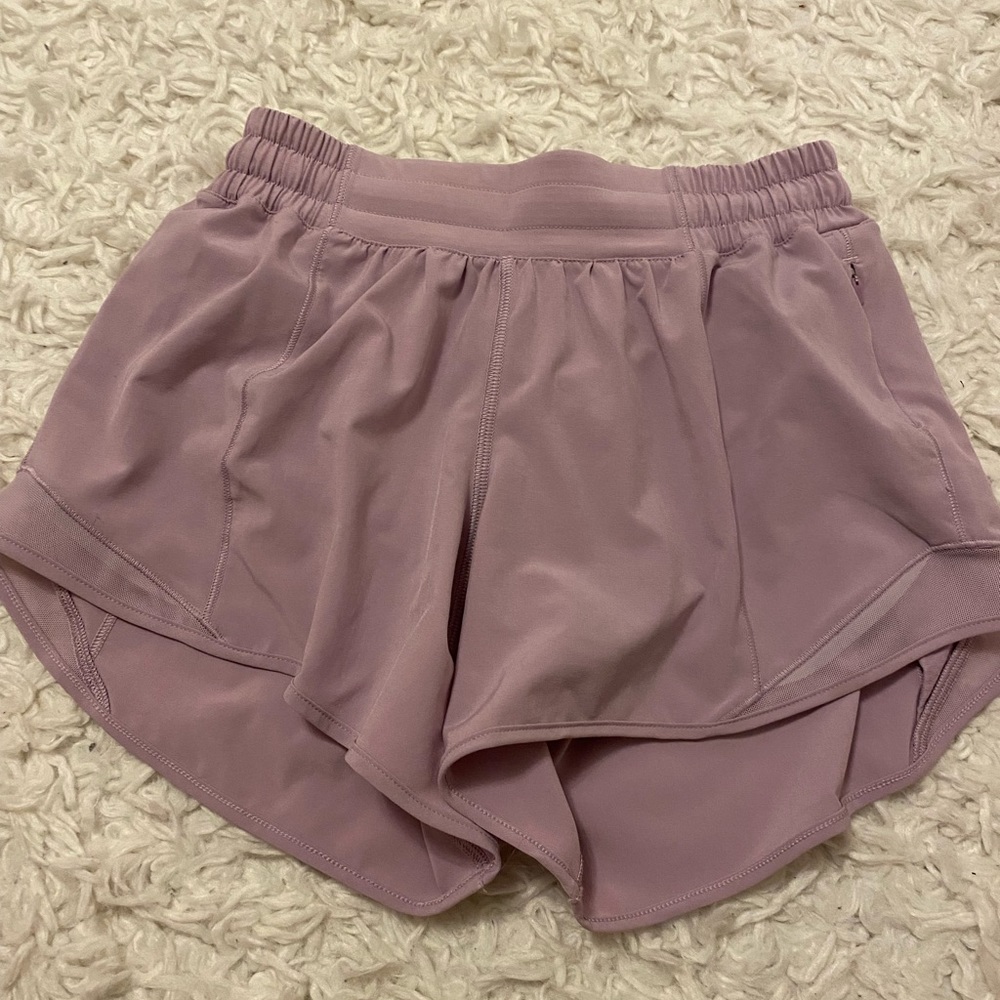 Lulu lemon hotty hot athletic shorts